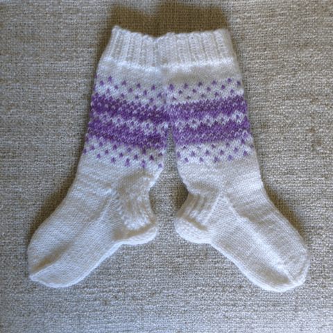 Lasten kirjoneulesukat