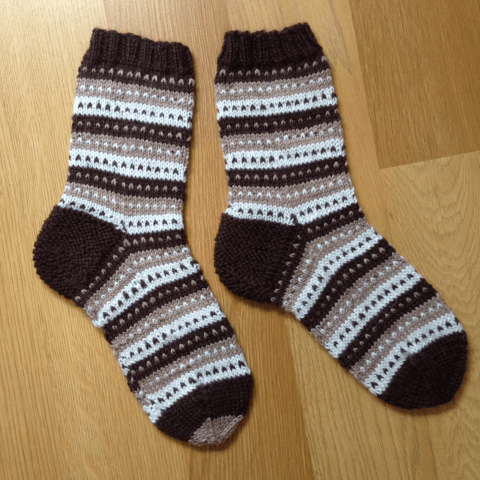 Kolmen suklaan sukat